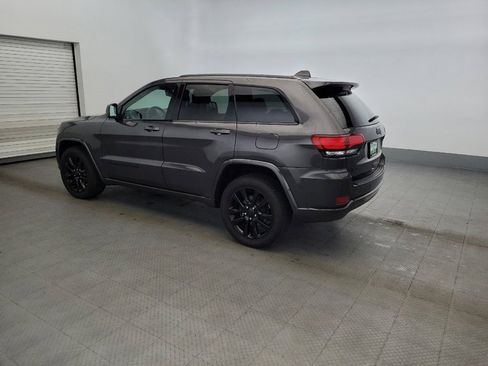 Used 2019 Jeep Grand Cherokee Altitude AWD/4WD image 3