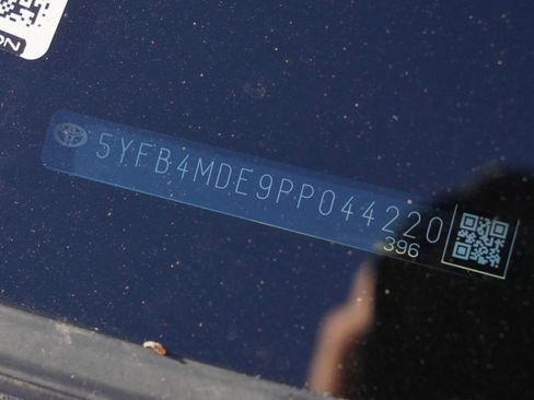 Used 2023 Toyota Corolla LE image 25