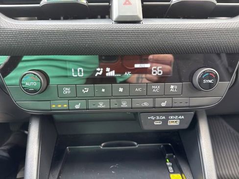 Used 2026 Subaru Outback Premium AWD/4WD image 14