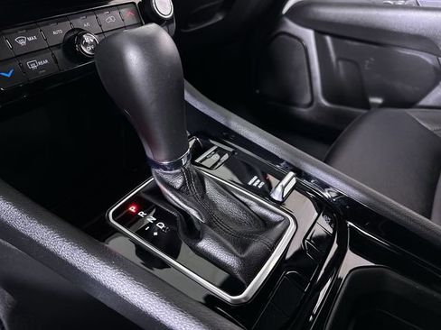 Used 2024 Jeep Compass Limited image 31