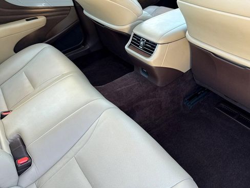 Used 2018 Lexus LS 500 LS 500 w/ Accessory Package (Z2) image 29