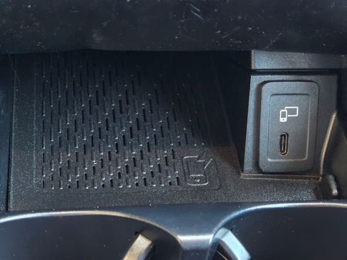 Used 2021 Mercedes-Benz GLC 300 image 17