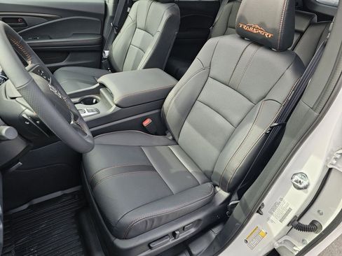 Used 2025 Honda Passport TrailSport image 26