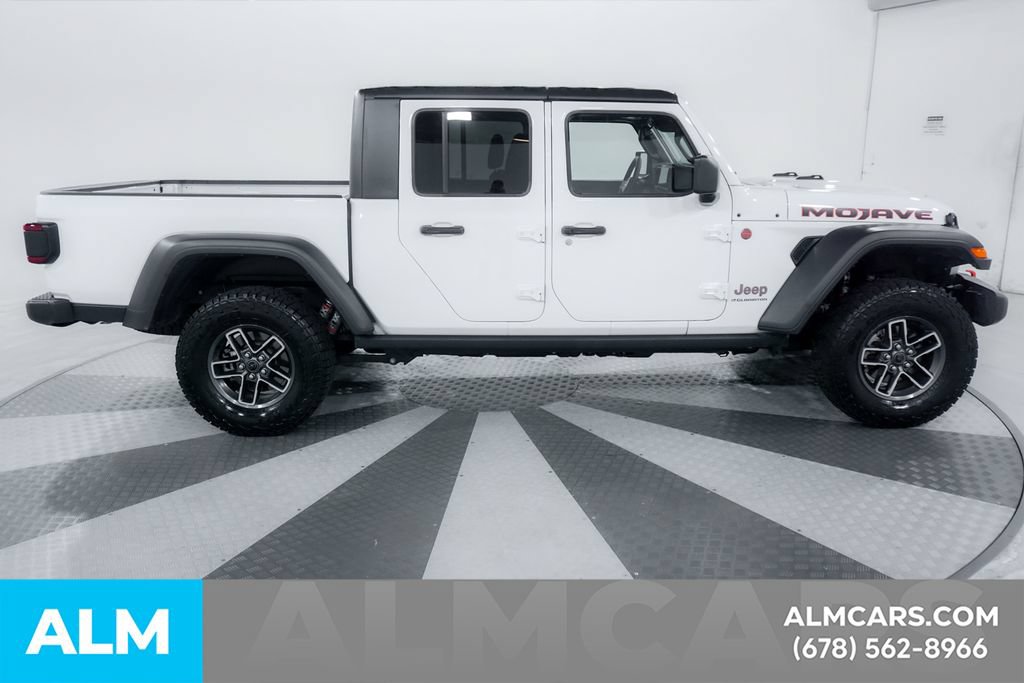 Used 2026 Jeep Gladiator Mojave AWD/4WD image 8