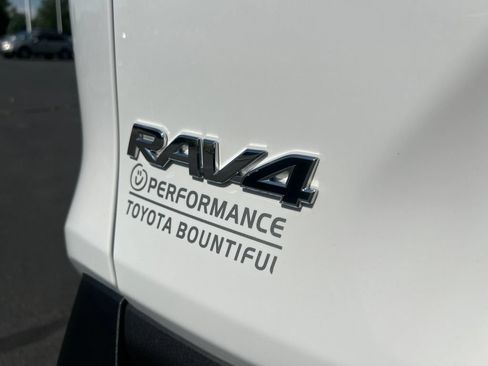 Used 2024 Toyota RAV4 XLE AWD/4WD image 18