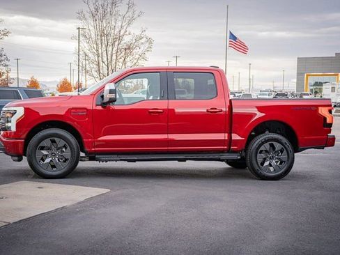 Used 2022 Ford F150 Lightning Lariat w/ Max Trailer Tow Package image 12