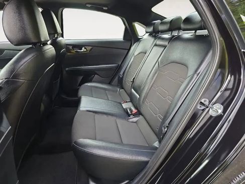 Used 2022 Kia Forte GT-Line w/ GT-Line Premium Package image 13