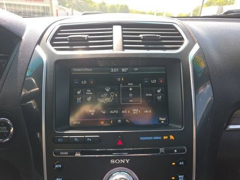 Used 2016 Ford Explorer Limited w/ Equipment Group 303A AWD/4WD image 35