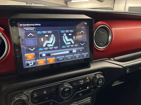 Used 2018 Jeep Wrangler Rubicon image 27