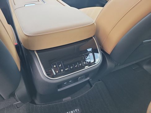 New 2026 INFINITI QX80 Luxe image 10