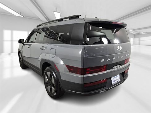 Used 2024 Hyundai Santa Fe SEL image 4