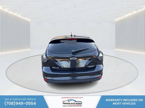 Used 2014 Ford Focus Titanium FWD image 5