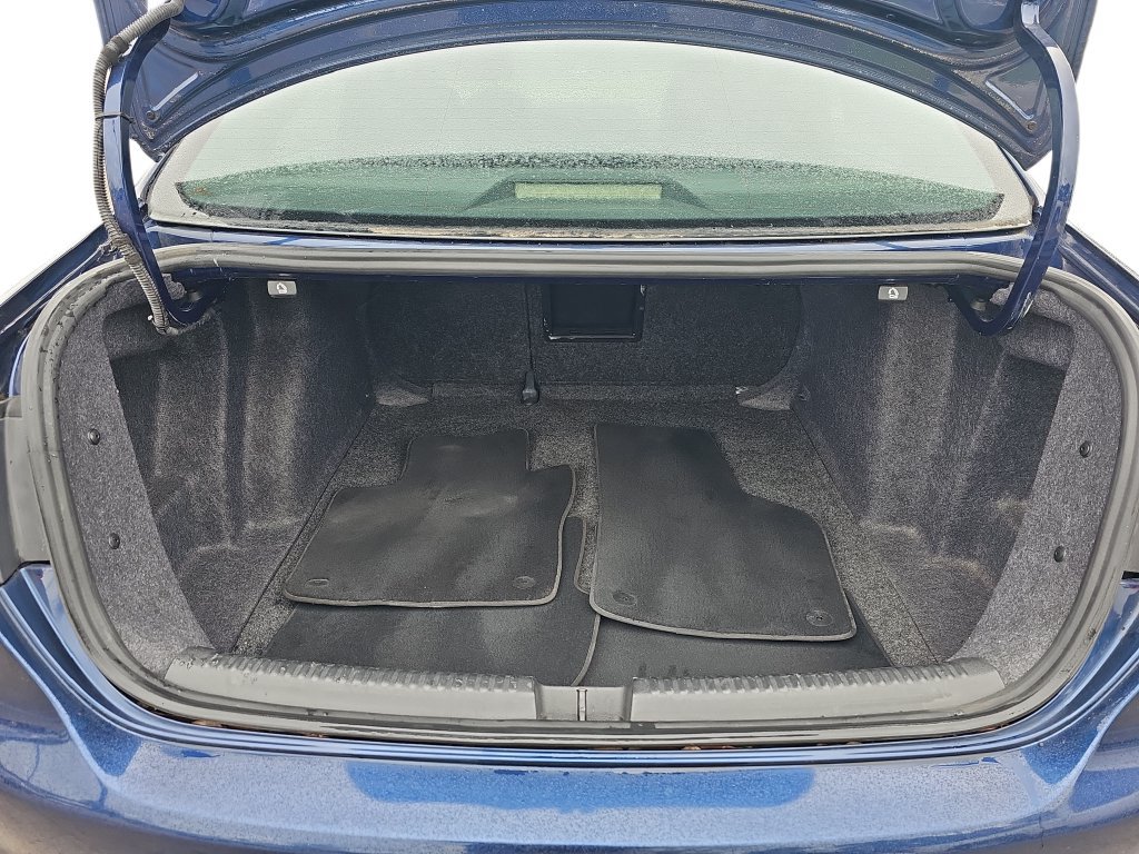 Used 2011 Volkswagen Jetta SE FWD image 26