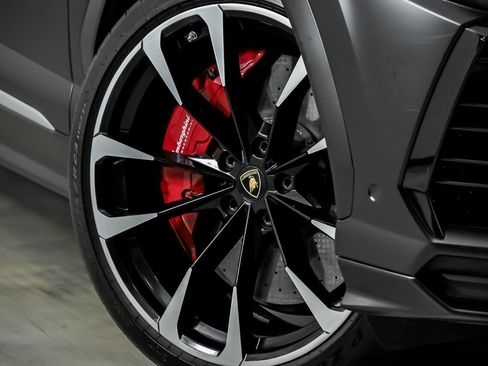 Used 2019 Lamborghini Urus AWD/4WD image 4