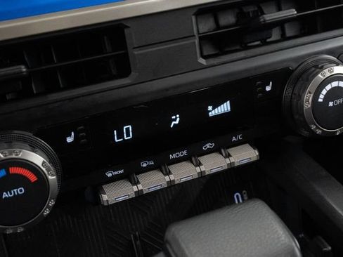 Used 2025 Toyota Tacoma TRD Off-Road AWD/4WD image 26