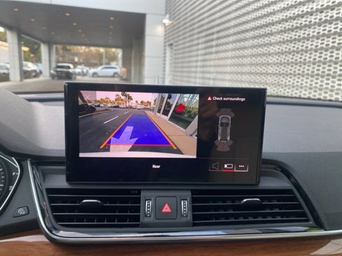 Used 2023 Audi Q5 2.0T Premium w/ Convenience Package image 28