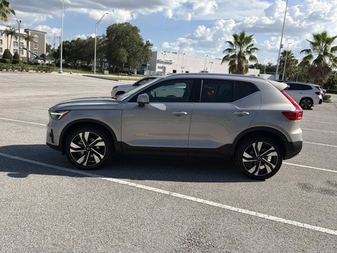 Used 2023 Volvo XC40 B5 Ultimate w/ Protection Package Premier AWD/4WD image 7