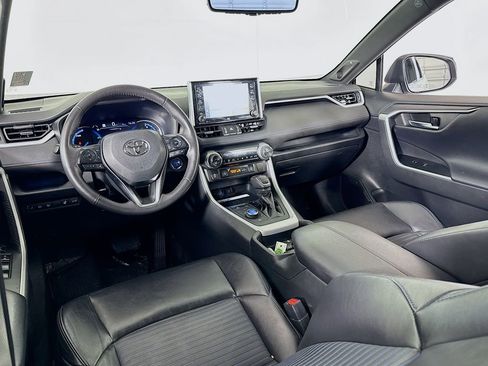 Used 2020 Toyota RAV4 XSE AWD/4WD image 30