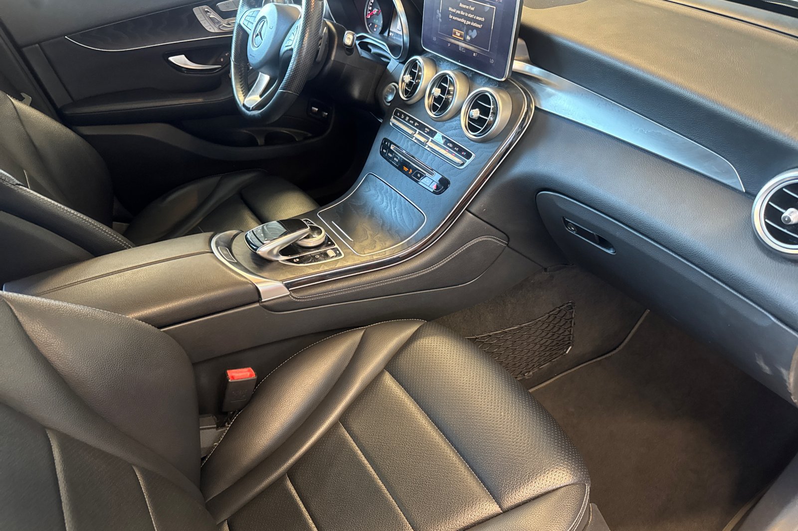 Used 2018 Mercedes-Benz GLC 350e 4MATIC image 18