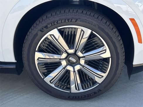 New 2025 Cadillac Escalade IQ Luxury 2 image 36