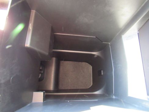 Used 2024 Ford Edge SEL w/ Sport Appearance Package image 23