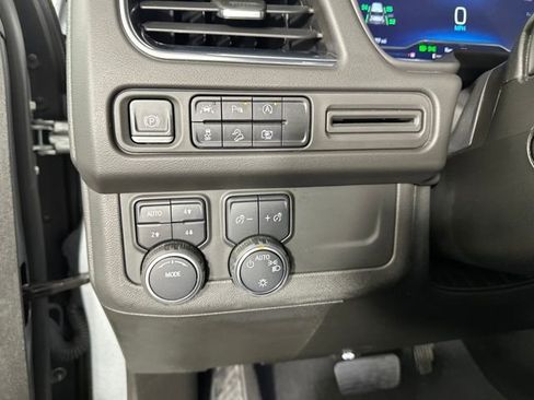 Used 2023 Chevrolet Tahoe Z71 w/ Luxury Package image 19