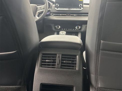 New 2025 Mitsubishi Outlander SE image 34