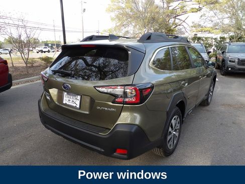 Used 2025 Subaru Outback Premium w/ Popular Package #1A image 7