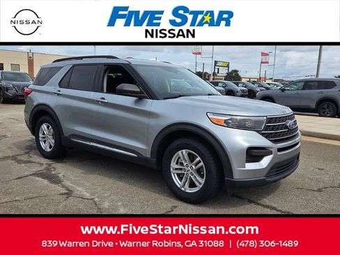 Used 2023 Ford Explorer XLT RWD image 1