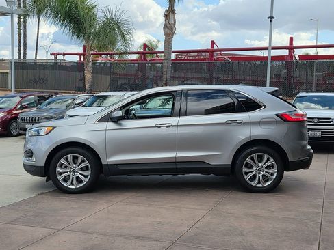 Used 2022 Ford Edge Titanium image 9