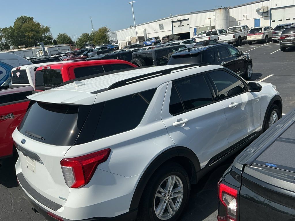 Used 2020 Ford Explorer XLT w/ Equipment Group 202A RWD image 10