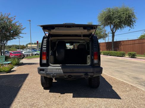 Used 2003 HUMMER H2 w/ Preferred Equipment Group image 13