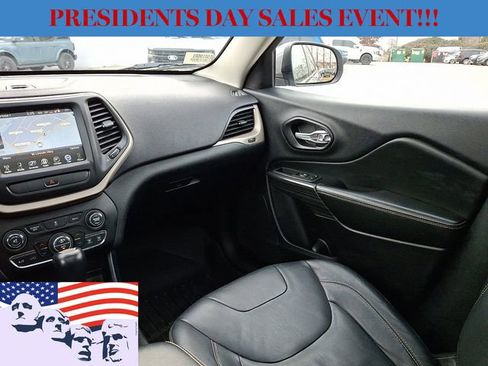 Used 2014 Jeep Cherokee Limited image 16