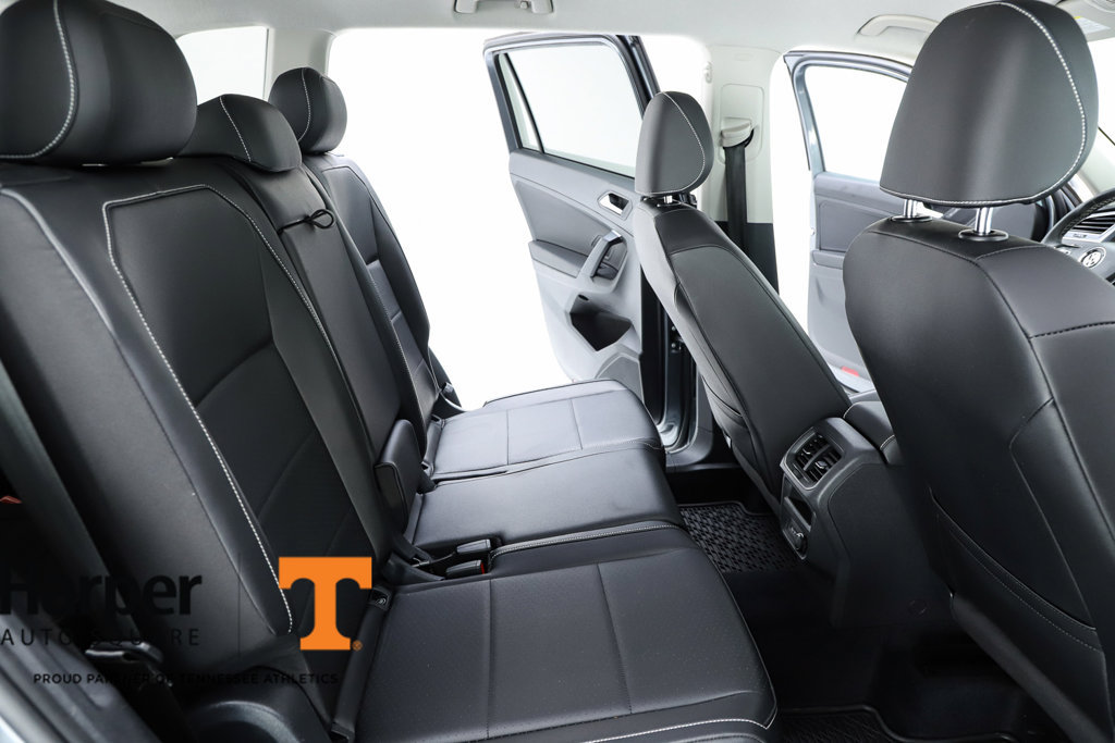 Used 2021 Volkswagen Tiguan SE FWD image 35