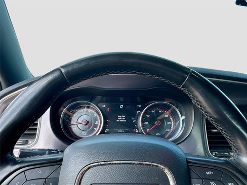 Used 2020 Dodge Charger SXT image 7