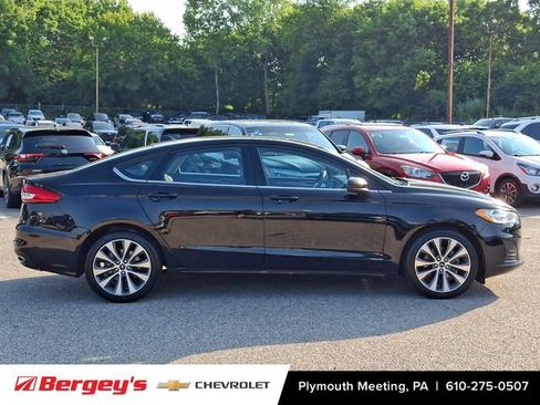 Used 2020 Ford Fusion SE AWD/4WD image 9