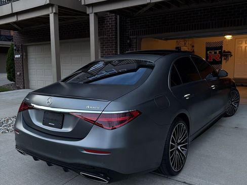Used 2022 Mercedes-Benz S 580 4MATIC Sedan image 3