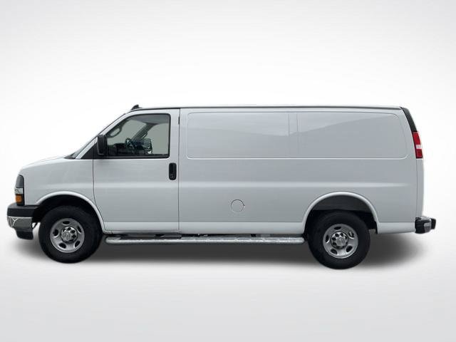 Used 2025 Chevrolet Express 2500 w/ Driver Convenience Package RWD image 16