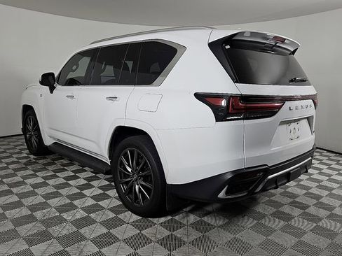 Used 2022 Lexus LX 600 F Sport image 9