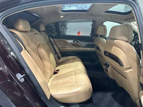 Used 2020 BMW 750i xDrive w/ Executive Package AWD/4WD image 51