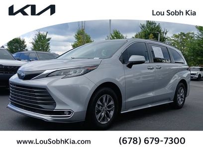 Used 2023 Toyota Sienna XLE