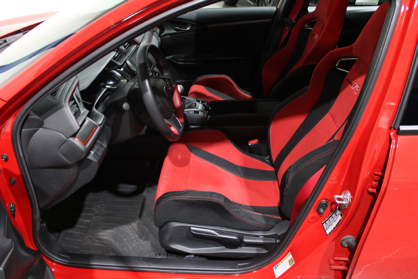 Used 2018 Honda Civic Type R image 25