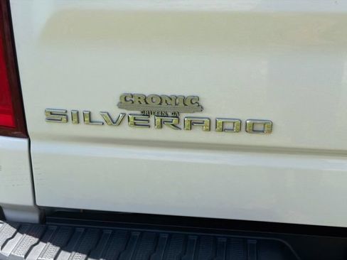 Used 2022 Chevrolet Silverado 1500 LTZ AWD/4WD image 11