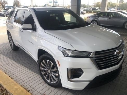 Used 2023 Chevrolet Traverse Premier image 1