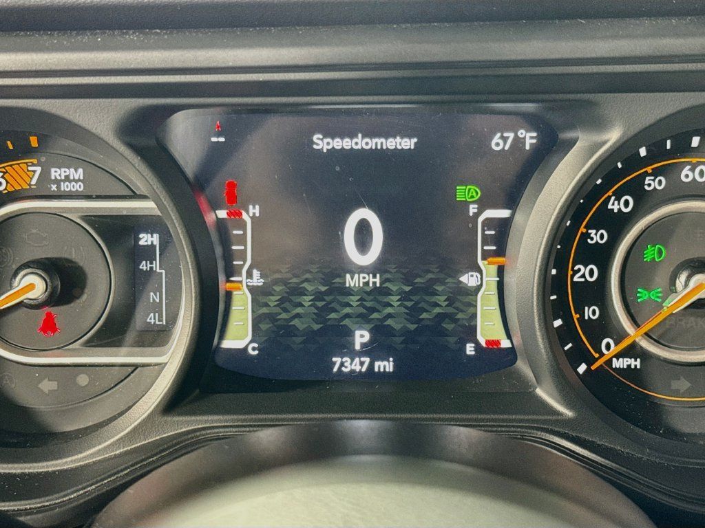 Used 2025 Jeep Wrangler Unlimited Rubicon w/ Safety Group AWD/4WD image 12