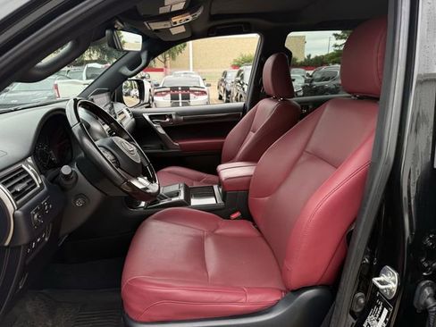 Used 2023 Lexus GX 460 Premium w/ Accessory Package AWD/4WD image 27