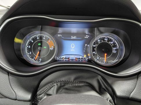 Certified 2019 Jeep Cherokee Limited AWD/4WD image 33
