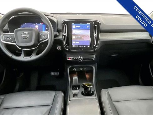 Certified 2025 Volvo XC40 B5 Core image 20