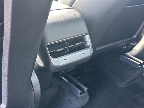 Used 2021 Tesla Model Y Performance image 26