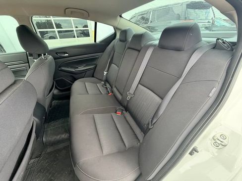 Used 2019 Nissan Altima 2.5 S FWD image 16